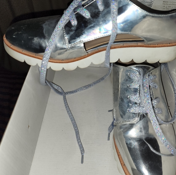 Silver Aldo loafers size 11 - Picture 2 of 4